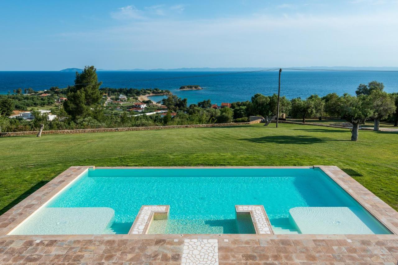 Sithonian Blue Royal Villa Nikiti  Exterior photo